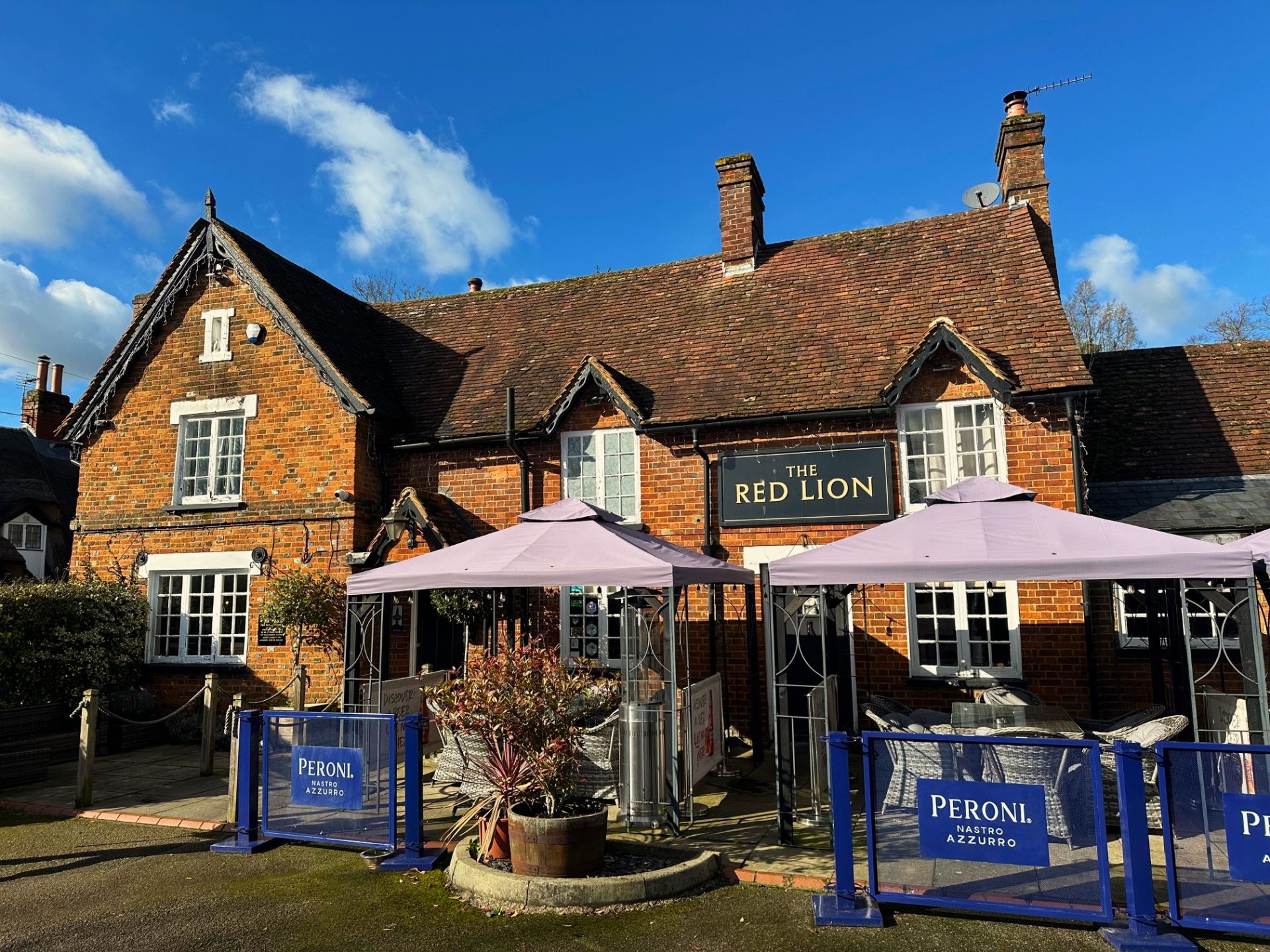 The Red Lion, Milton Bryan